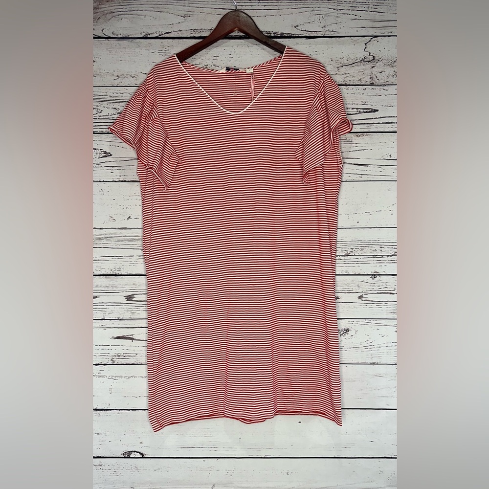 Vineyard Vines Red and White Striped Top